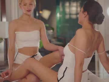 girl cam all day _2strangers image #5649963