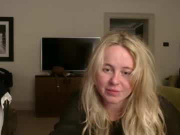 couple cam all day hollybbgxx image #7430563