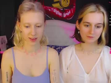 girl cam all day julia_tina image #1006195