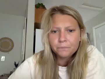 girl cam all day ladybluereads image #2184907