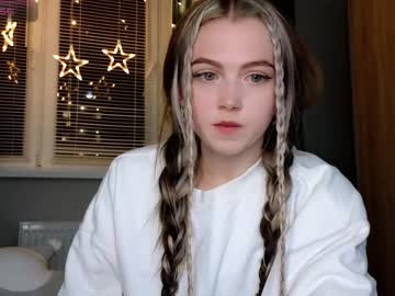 girl cam all day small_blondee image #5740392