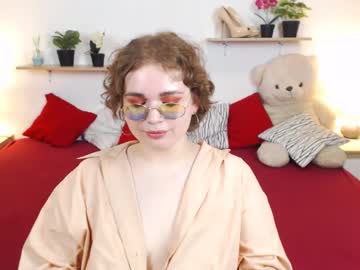 girl cam all day erikacollins22 image #2238459