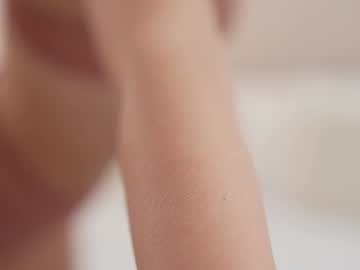girl cam all day villanelle_l image #8389988