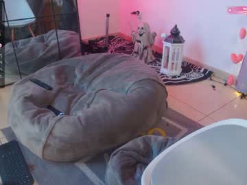 girl cam all day careful_i_bite image #5594976