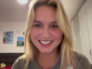 girl cam all day sarahsapling image #5444084