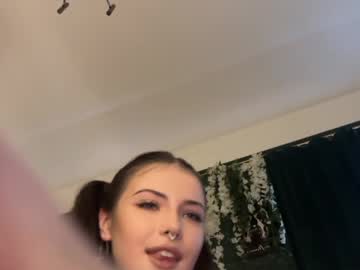 girl cam all day bmwm5f90 image #9613757