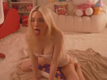 girl cam all day bunnydollstella image #8226341