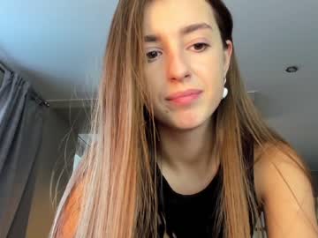 girl cam all day coy_amina_ image #3193515