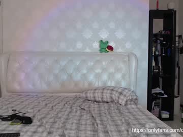 girl cam all day _mllymoore_ image #2303893