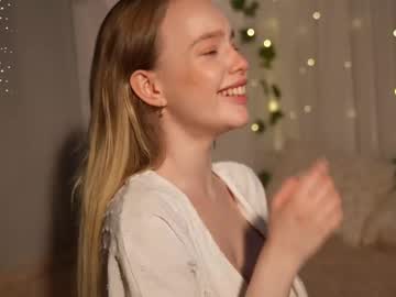 girl cam all day mother__of__dragons image #9730038