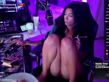 girl cam all day evelyne92 image #5568291
