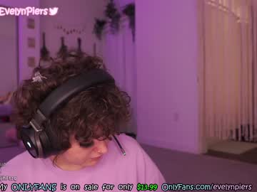 girl cam all day evelynpiers image #2633344