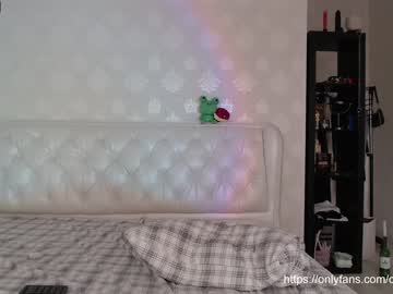 girl cam all day _mllymoore_ image #2303201