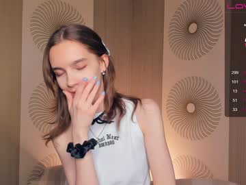 girl cam all day happiness_call image #5019274