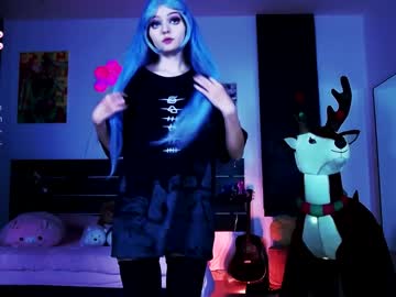girl cam all day madnessalise image #6099153