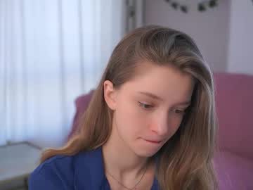 girl cam all day little_poetry image #9046241