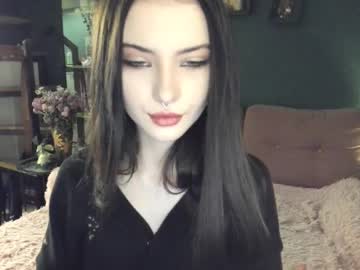 girl cam all day bmwm5f90 image #8922009