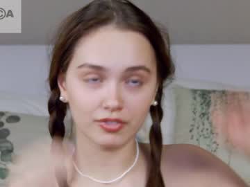 girl cam all day evi_wow image #5560331