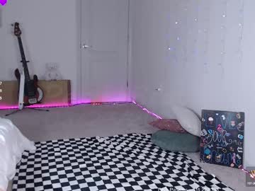 girl cam all day petitebrat image #9104738