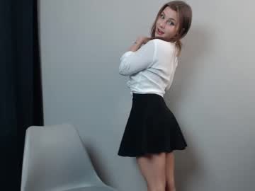girl cam all day relax_nina image #343958