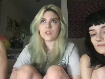 couple cam all day snowxbunny1228 image #7706942