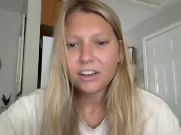 girl cam all day ladybluereads image #2185007