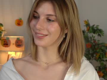 girl cam all day refined_style image #8167011