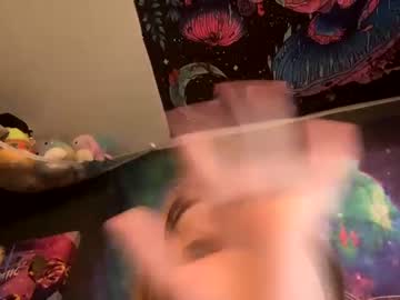 girl cam all day lovelykenzie1123 image #3854140