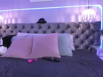 girl cam all day naomii_soto image #8175956