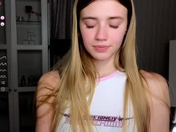 girl cam all day cute_fox_girl image #8659844
