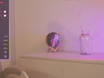girl cam all day oki_dokie image #5399191