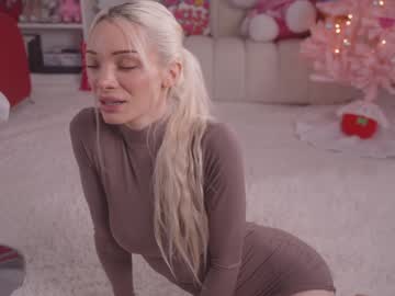 girl cam all day bunnydollstella image #8391888