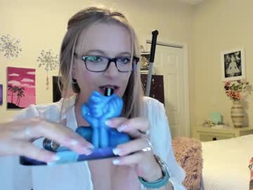 girl cam all day laceyinlondon image #9615620