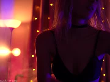 girl cam all day peach_me image #923885