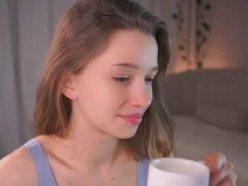 girl cam all day little_poetry image #9232630