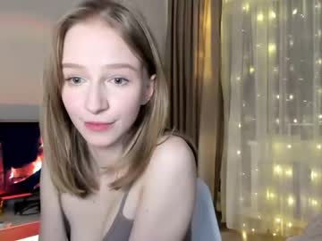 girl cam all day happiness_s image #5903961