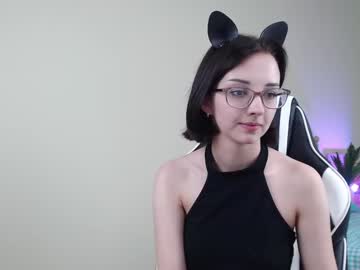 girl cam all day queen_kitty1818 image #2089704