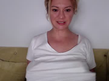 girl cam all day kiradivine image #2271467