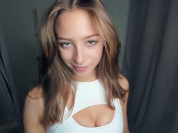 girl cam all day wave_of_happy_ image #5678596