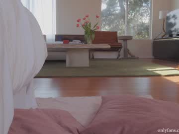 girl cam all day _june image #6541040