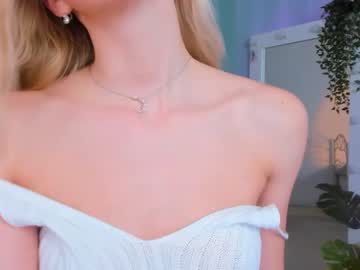 girl cam all day emmi_rosee image #1220328