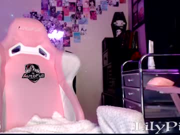 girl cam all day lilypixel image #5467998