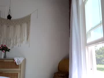 girl cam all day littlegreekflower image #5085097