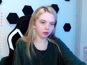 girl cam all day small_blondee image #4274319