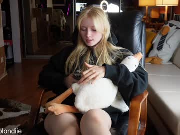 girl cam all day bestblondiiecb image #7629388