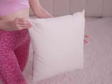 girl cam all day bunnydollstella image #8323797
