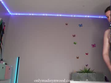 girl cam all day madisynwood image #7010849