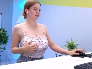 girl cam all day lovlybambi image #7420460