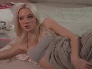 girl cam all day bunnydollstella image #8948987