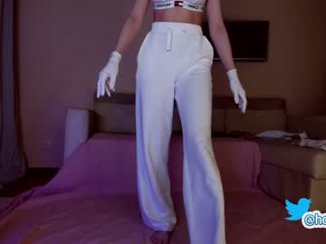 girl cam all day hollyextra image #3010367